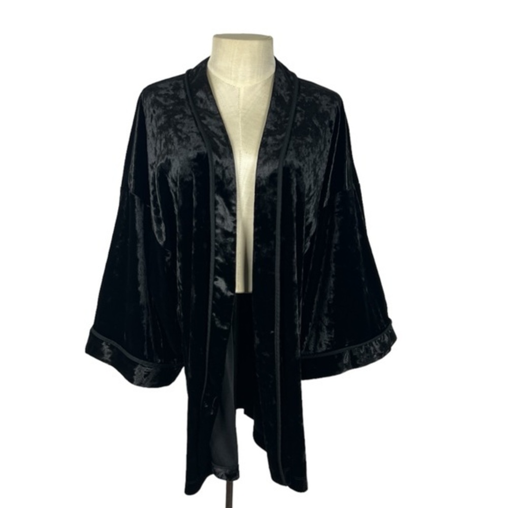 Pleione Crushed Velvet Kimono sleeve jacket Sz M black Anthropologie whimsigoth